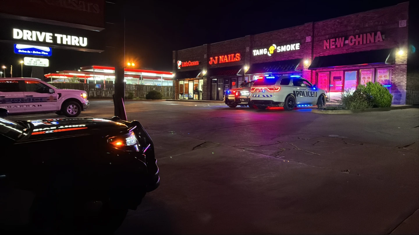 Suspect in custody after stabbing reported outside Little Caesars in Harrah