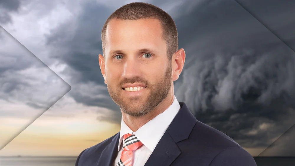 Aaron Reeves - Bio - Newson6.com