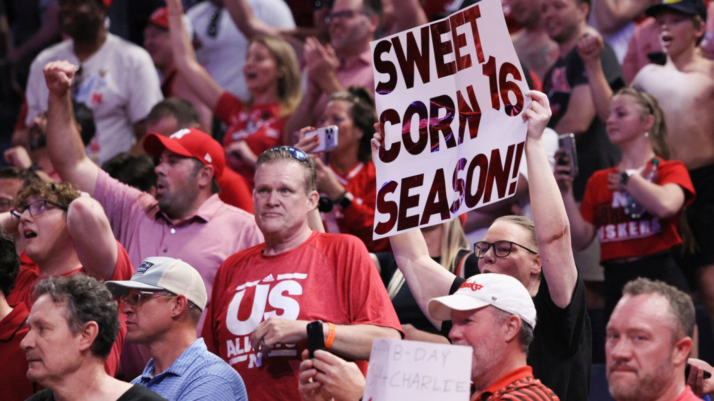 First Ever Sweet Nebraska punches first-ever Sweet 16 ticket on Frager’s last-second ...