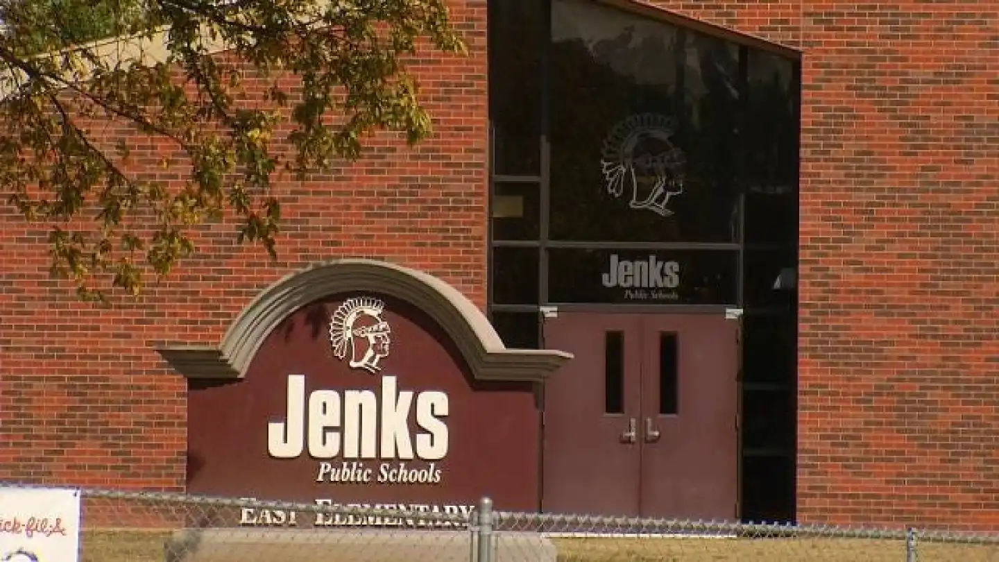 Jenks D Jenks District, Parents Meet Over 'Donuts with Dads' Controversy ...