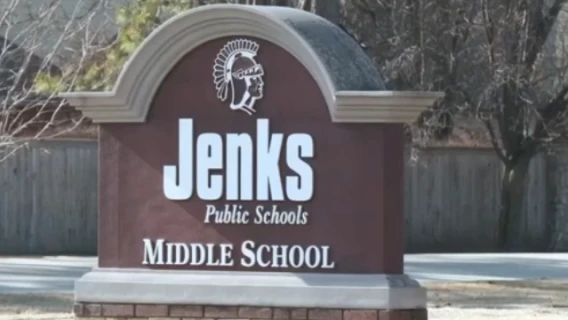 Jenks Middle School evacuated after reported gas leak - NewsOn6.com